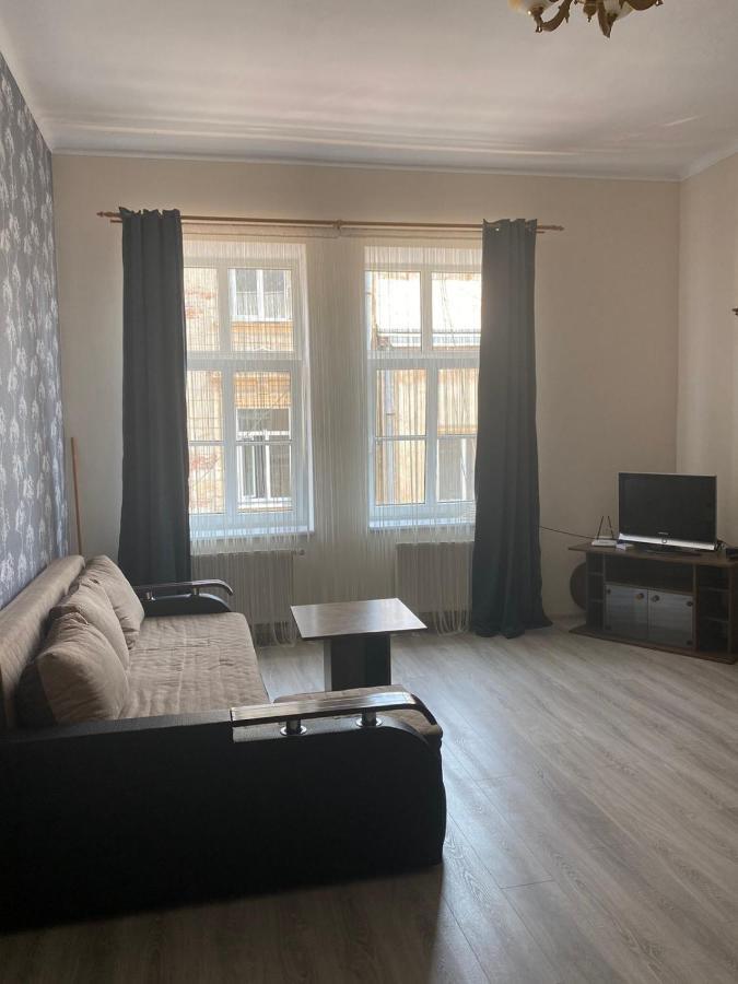 2 Bedroom Apartment On Tomashivskogo Street 7 Lwów Zewnętrze zdjęcie