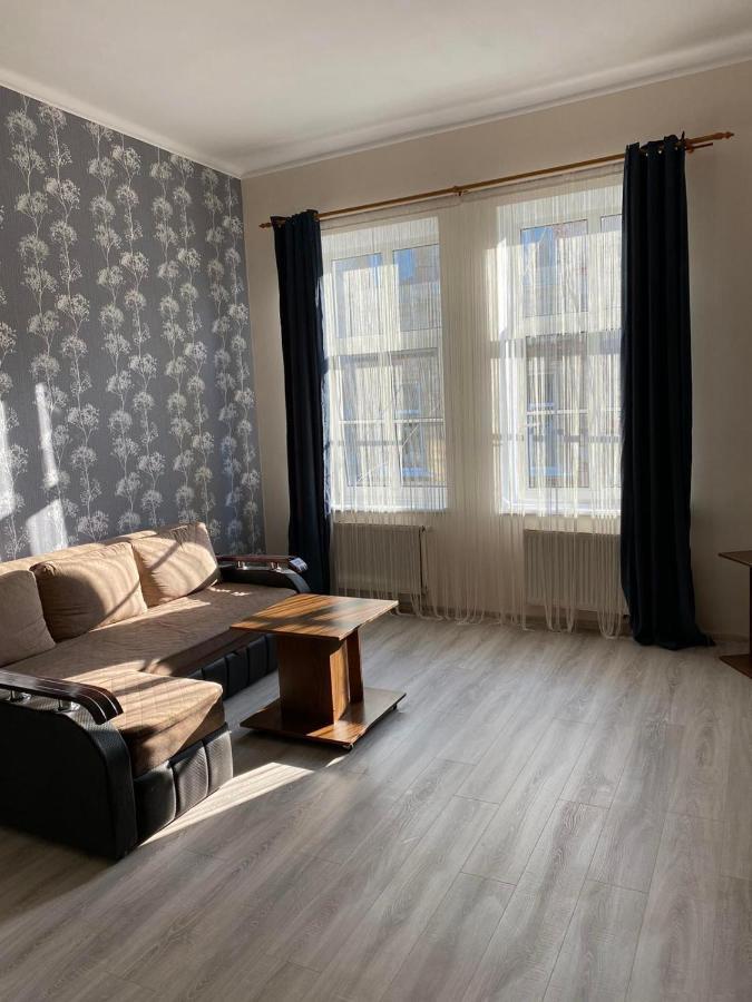 2 Bedroom Apartment On Tomashivskogo Street 7 Lwów Zewnętrze zdjęcie