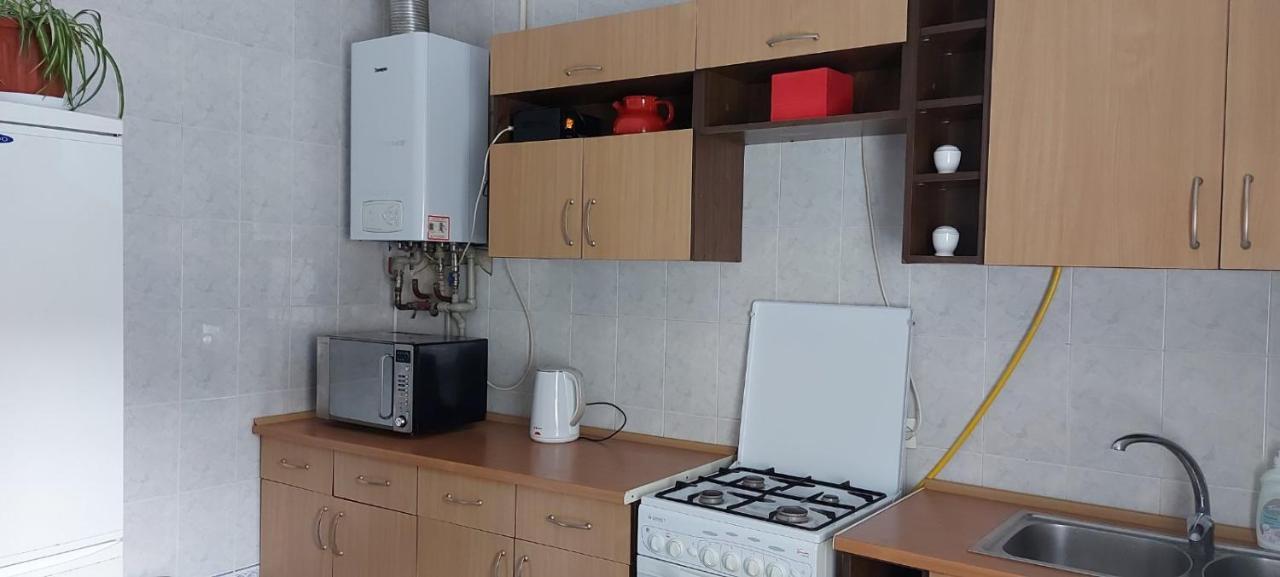 2 Bedroom Apartment On Tomashivskogo Street 7 Lwów Zewnętrze zdjęcie